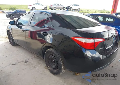 2015 Toyota Corolla Le z USA, uszkodzony, nr VIN 5YFBURHE2FP267592